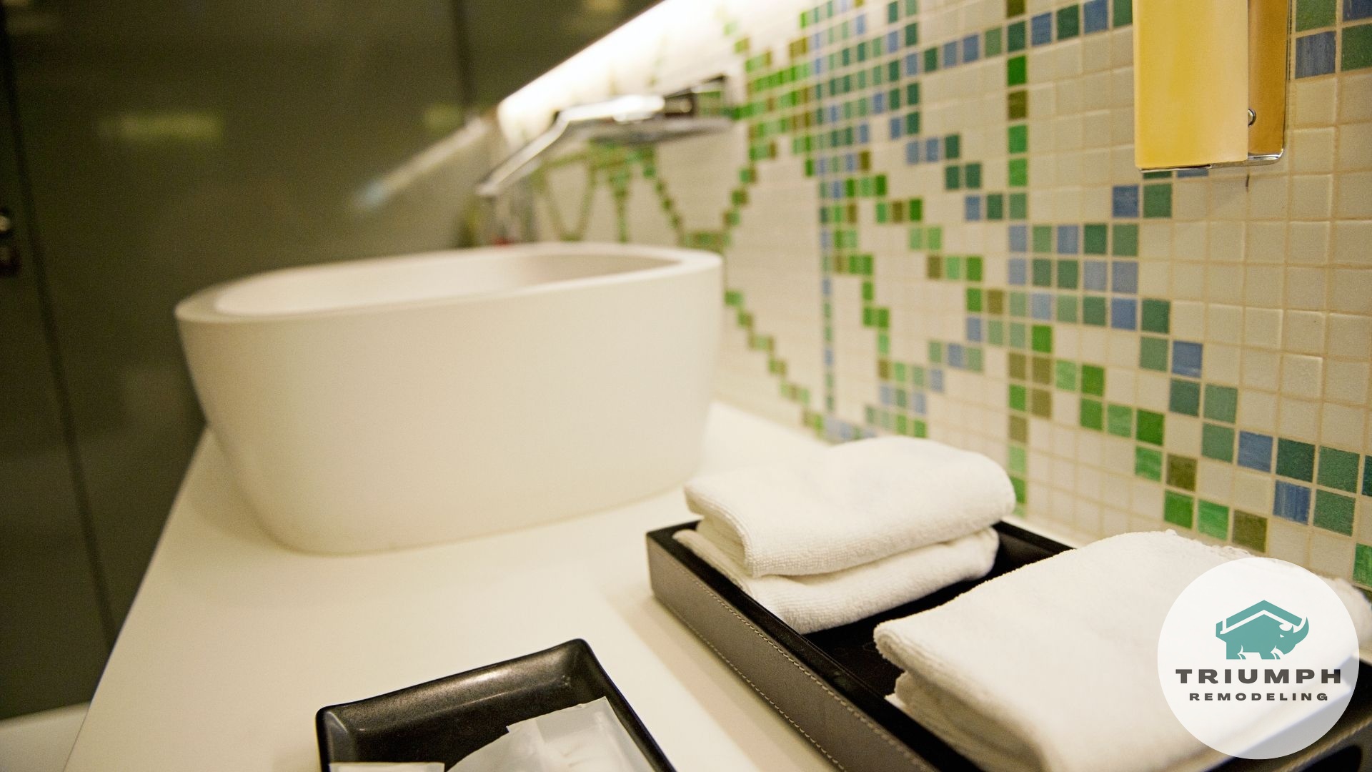 Should You Choose One Long Vanity or Two Separate Ones? Should You Choose One Long Vanity or Two Separate Ones? - Creating a "His & Hers" master bath without the stress.