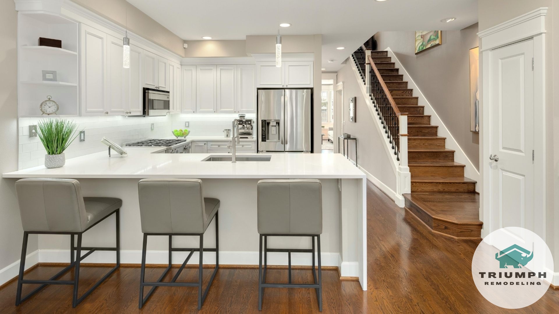 What Are the Drawbacks? What Are the Drawbacks? - Walk-in pantries vs. pull-out cabinets: Which is more efficient?