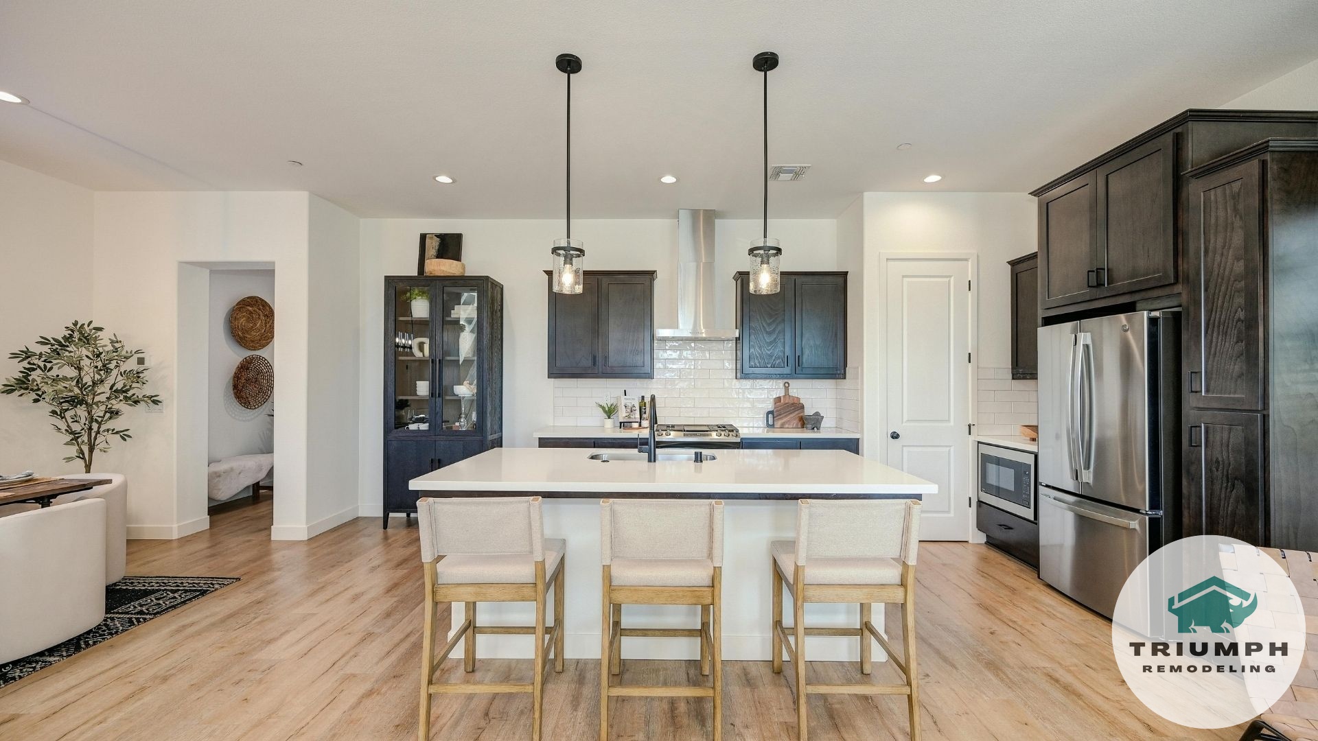 What Makes Farmhouse Sinks Special? What Makes Farmhouse Sinks Special? - How to choose a kitchen sink: Undermount, farmhouse, or workstation?