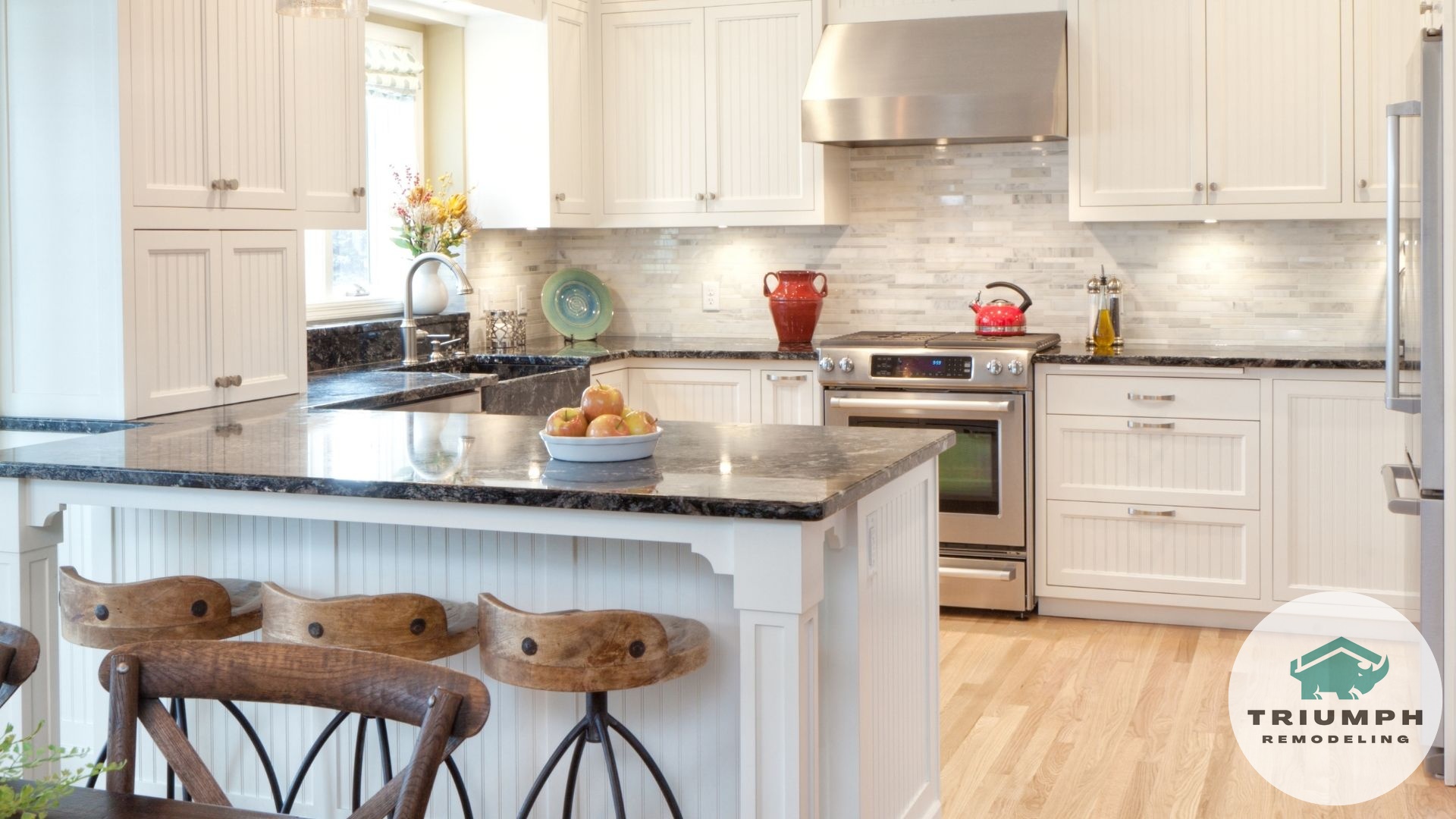 What Makes Walnut and Oak Cabinets Different? What Makes Walnut and Oak Cabinets Different? - Custom Walnut vs. Painted Oak: Choosing cabinets for your 92117 home.